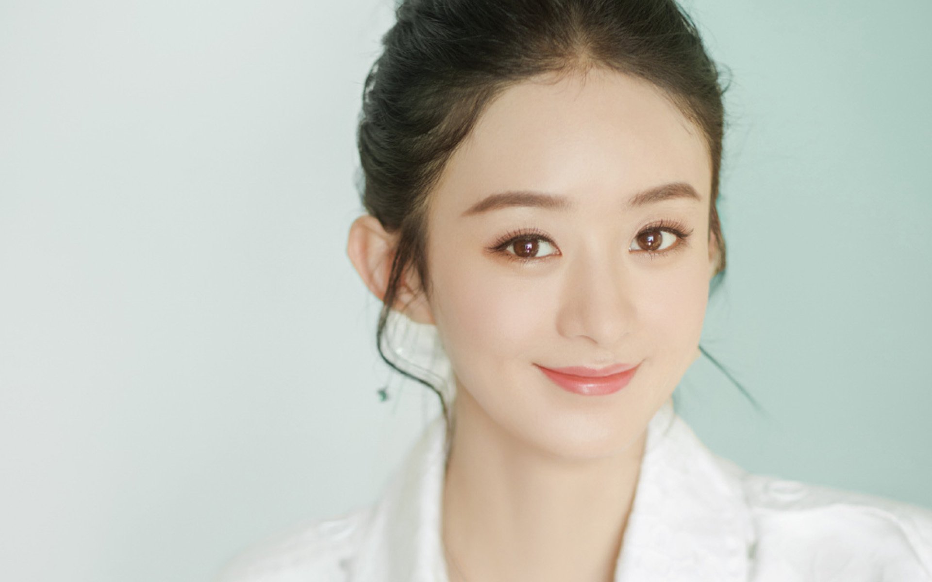 _场馆内外:明星嘉宾助阵现场氛围火热_,明星现场活动