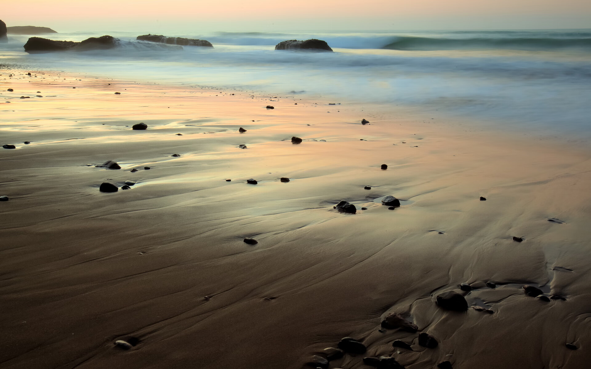 爱游戏电竞官网-东亚杯国足惨败 球迷发声要求改革，中国足球东亚杯