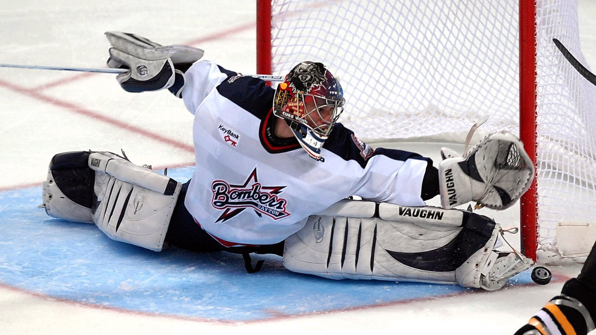 爱游戏电竞-德甲争夺，球迷热烈讨论，德甲足球说